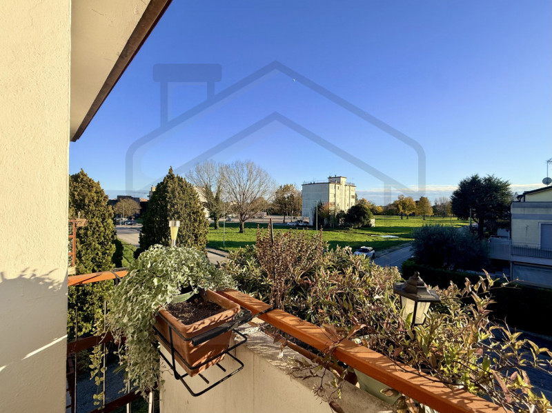 ABANO TERME - In pieno centro ad Abano Terme, in una delle zone più comode e ricercate della citt...