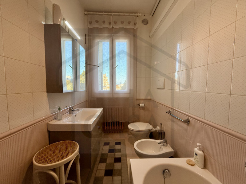 ABANO TERME - In pieno centro ad Abano Terme, in una delle zone più comode e ricercate della citt...