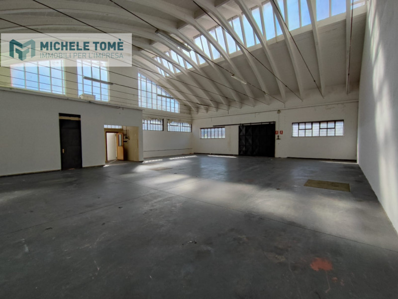 Cavaion Veronese Affitto Capannone