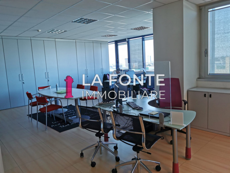Padova, Camin, Prestigiosi Uffici di 330 e 450 mq, Pavimento Flottante e Parcheggi Privati, 330 m...