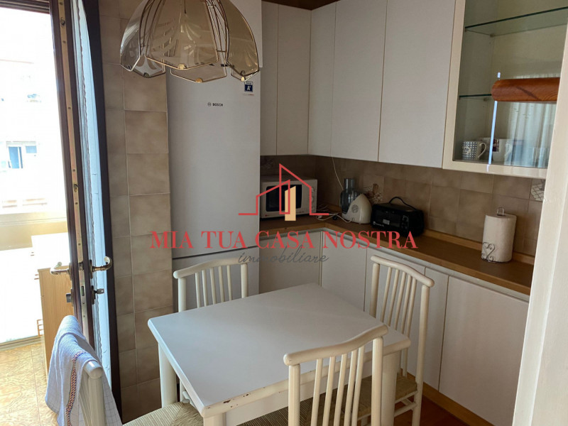 CHIESANUOVA: Stanza singola per lavoratori in appartamento condiviso; L'immobile si compone di in...