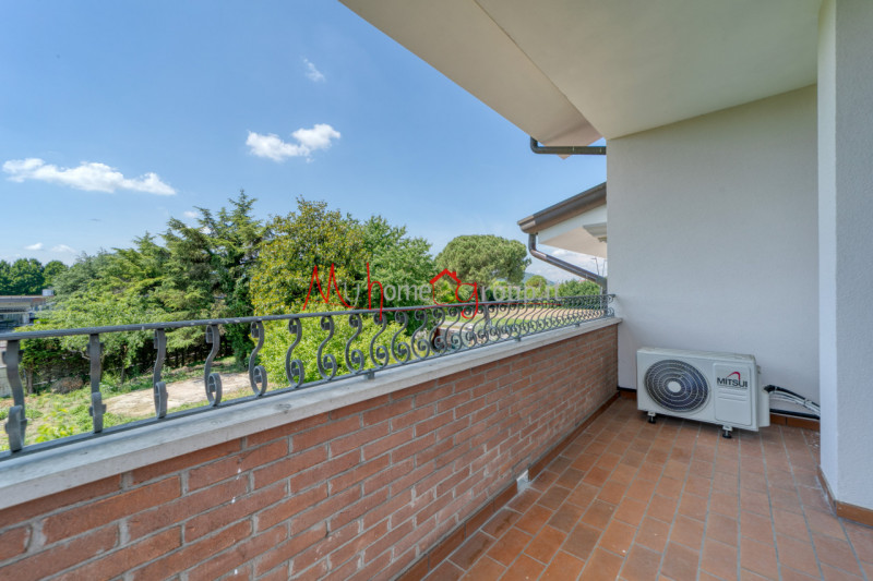 ABANO TERME – Vicino alle piscine Comunali di Abano terme, porzione di trifamiliare di testa con ...