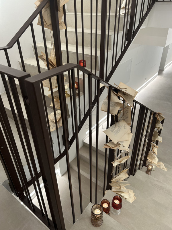 Proponiamo in vendita signorile appartamento in un contesto residenziale di prestigio, a pochi pa...