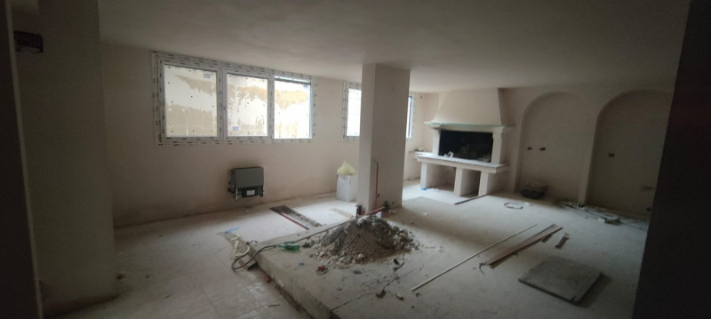 Interessante villa singola in vendita nel quartiere verde e tranquillo di San Biagio, a Teolo. L'...