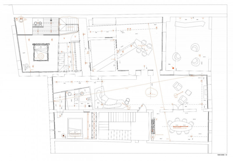 Spettacolare unità restaurata, su palazzo antico, piano nobile più mansardato, oltre a annesso lo...