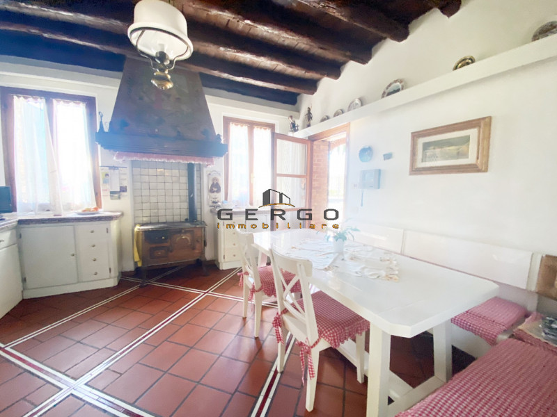 (Per INFO Mara 3481536890) Nelle campagne del trevigiano, a Motta di Livenza, immersa in un parco...