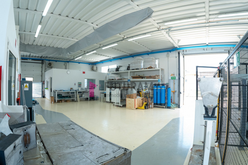 RIF. 411MIC- Per info 3473209826 - In zona artigianale a Piazzola sul Brenta proponiamo in vendit...