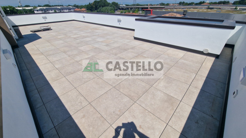 Ultima opportunità a San Carlo: esclusivo attico con maxi terrazzo e tecnologie all’avanguardia!
...