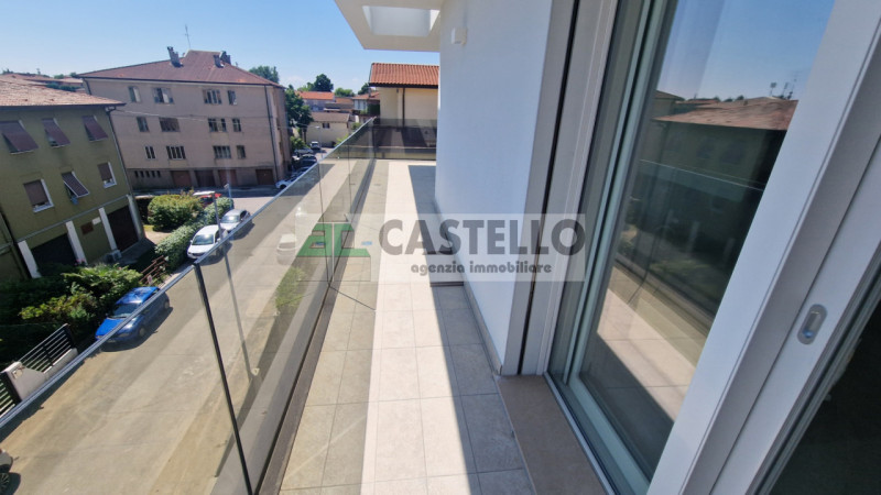 Ultima opportunità a San Carlo: esclusivo attico con maxi terrazzo e tecnologie all’avanguardia!
...