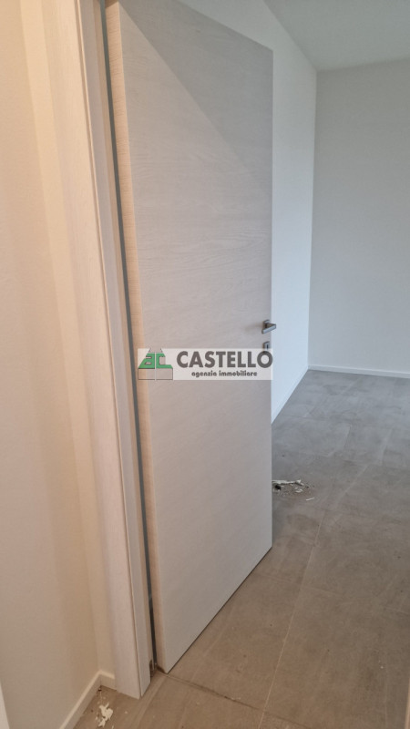 Ultima opportunità a San Carlo: esclusivo attico con maxi terrazzo e tecnologie all’avanguardia!
...