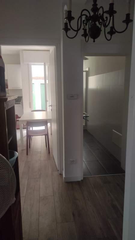 Sei alla ricerca di un ambiente accogliente e moderno per i tuoi studi? Ti proponiamo una stanza ...