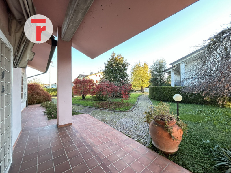 Vigodarzere Centro - In zona comoda a tutti i servizi del quartiere come farmacia, supermercati, ...