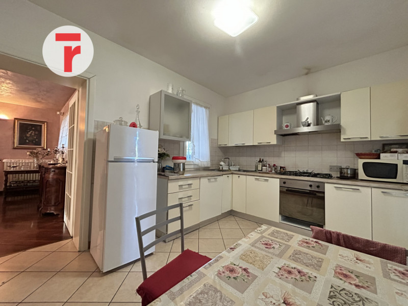 Vigodarzere Centro - In zona comoda a tutti i servizi del quartiere come farmacia, supermercati, ...