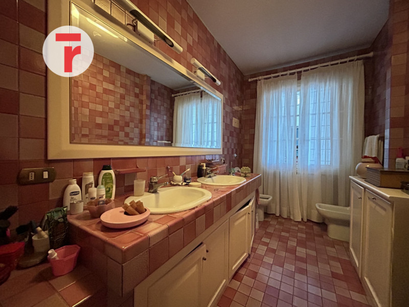 Vigodarzere Centro - In zona comoda a tutti i servizi del quartiere come farmacia, supermercati, ...