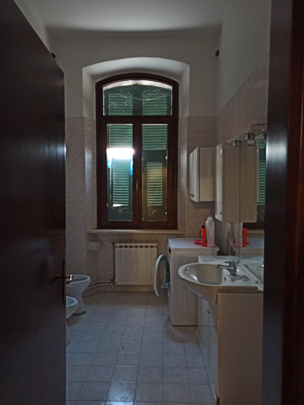 Appartamento quadrilocale in vendita situato nel cuore di Stanghella, una località che unisce tra...