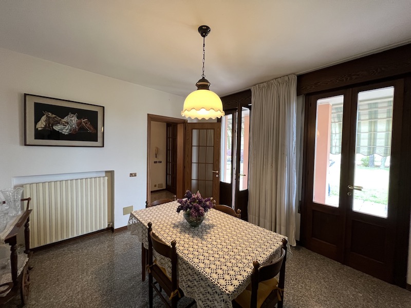 VICINANZE PIOVE DI SACCO, LOCALITA' CODEVIGO - Classe energetica "E" EPgl,nren 226,88 KWh/anno.mq...