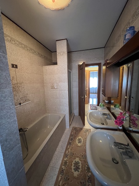 VICINANZE PIOVE DI SACCO, LOCALITA' CODEVIGO - Classe energetica "E" EPgl,nren 226,88 KWh/anno.mq...