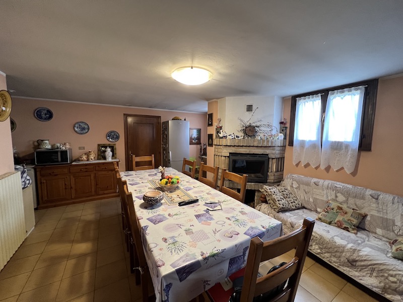 VICINANZE PIOVE DI SACCO, LOCALITA' CODEVIGO - Classe energetica "E" EPgl,nren 226,88 KWh/anno.mq...