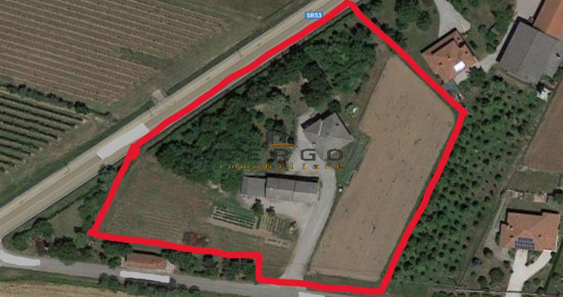 (Per INFO Mattias 3494222146) A Pramaggiore, in piena zona doc Lison - Pramaggiore, si propone in...