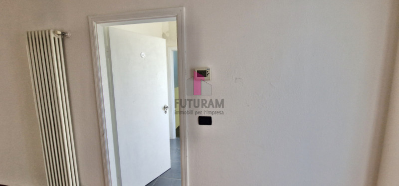 PADOVA Z.I. RIFERIMENTO 311MAT.FUTURAM  TEL 0444310220 - 3929183796

Padova si propone direzional...