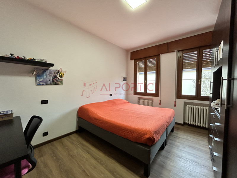 PIOVE DI SACCO centro storico – APPARTAMENTO arredato solo di cucina + tavolo/sedie situato nel C...