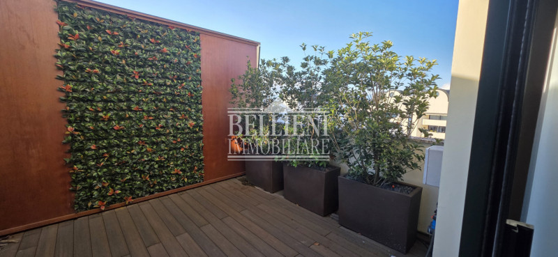 PARCO CITTA': in zona ben servita e comoda al Centro città, ATTICO con ampia terrazza panoramica....