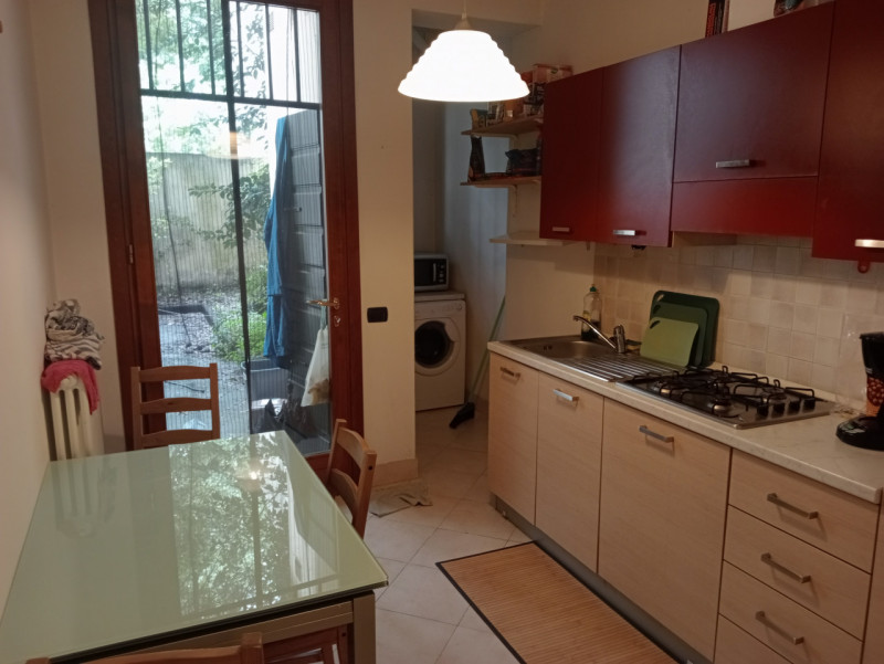 Santa Sofia - In posizione centralissima, in condominio di sole 4 unità, appartamento al piano te...
