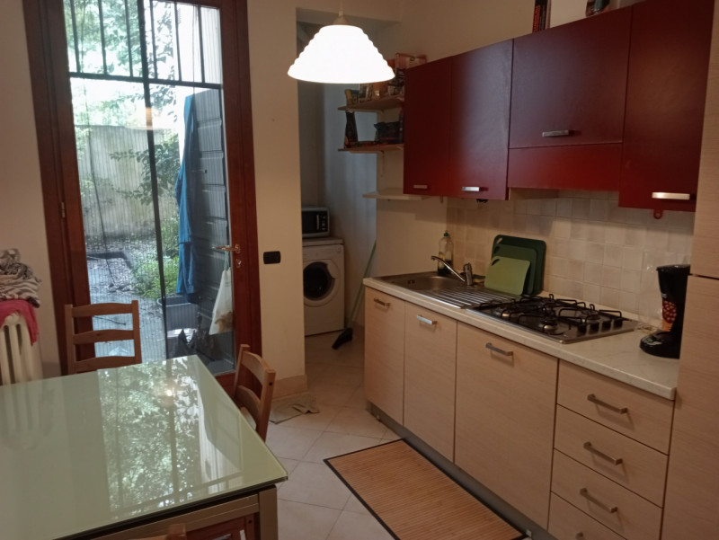 Santa Sofia - In posizione centralissima, in condominio di sole 4 unità, appartamento al piano te...