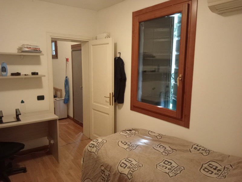 Santa Sofia - In posizione centralissima, in condominio di sole 4 unità, appartamento al piano te...