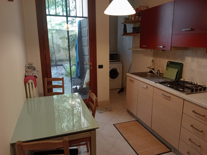 Santa Sofia - In posizione centralissima, in condominio di sole 4 unità, appartamento al piano te...