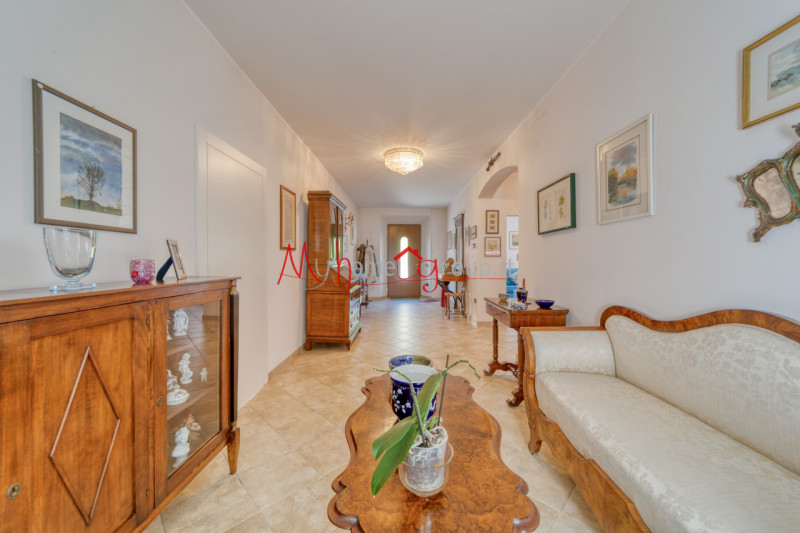PIOVE DI SACCO - Proponiamo in esclusiva particolare casa singola risalente ai primi anni del '90...