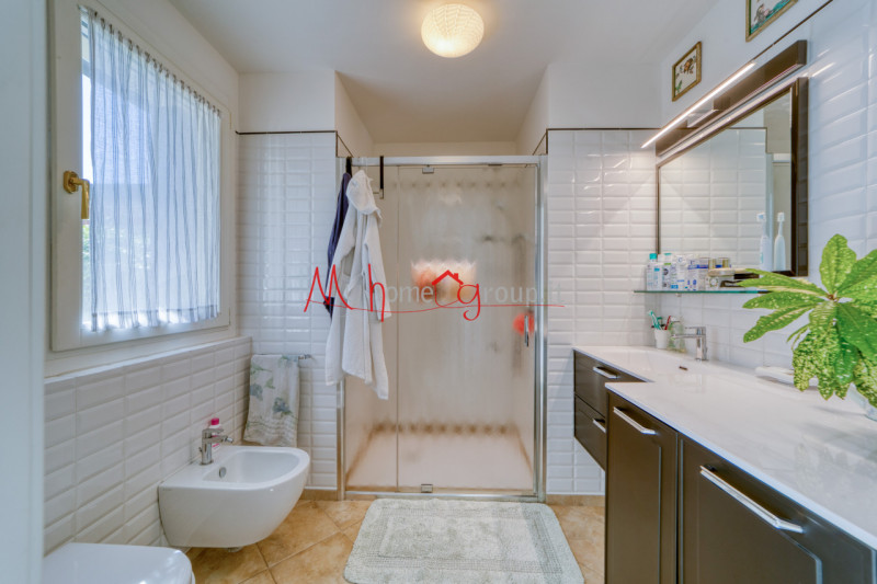 PIOVE DI SACCO - Proponiamo in esclusiva particolare casa singola risalente ai primi anni del '90...