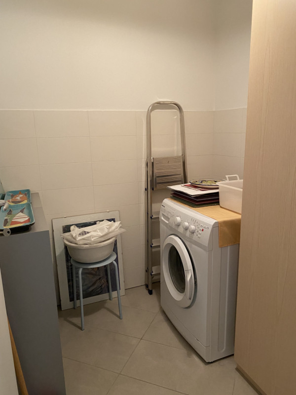 In pieno centro a Codevigo appartamento al piano primo servito da ascensore ed inserito in recent...