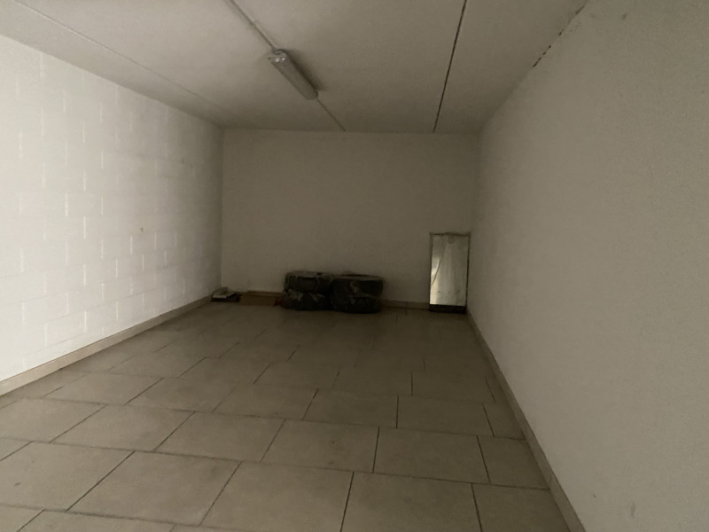 In pieno centro a Codevigo appartamento al piano primo servito da ascensore ed inserito in recent...