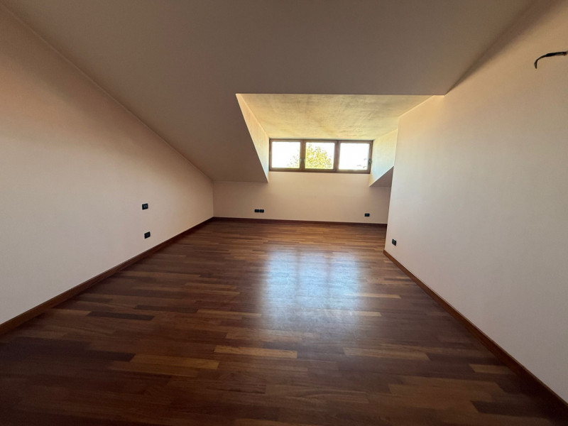 A Caselle di Selvazzano proponiamo Duplex in posizione centralissima, ottimale per chi cerca la c...