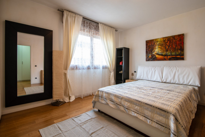 In vendita a Cadoneghe, nella ricercata e servitissima zona di Castagnara, proponiamo un moderno ...