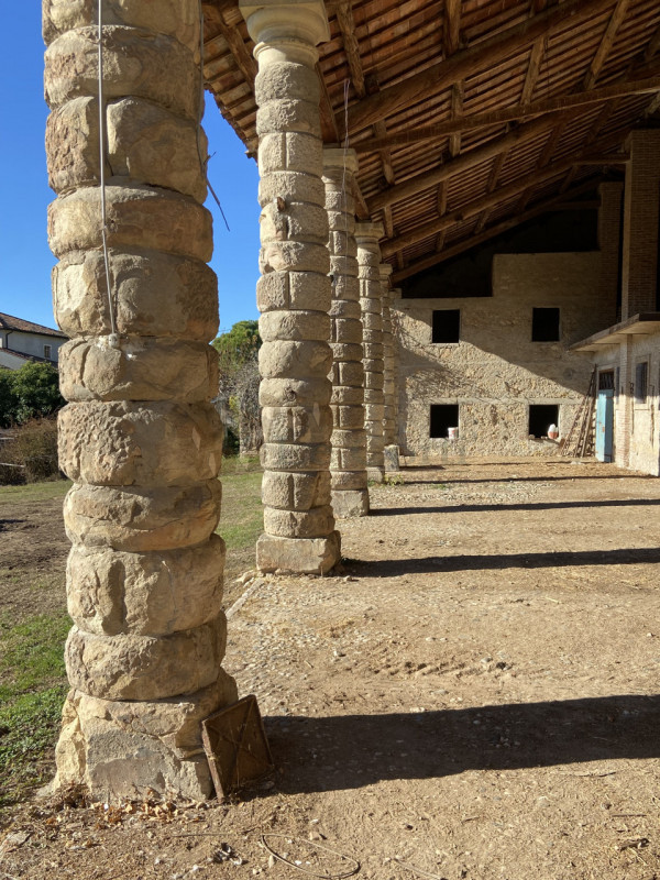 Scopri un angolo di storia e bellezza nel cuore della provincia di Vicenza. Questa straordinaria ...