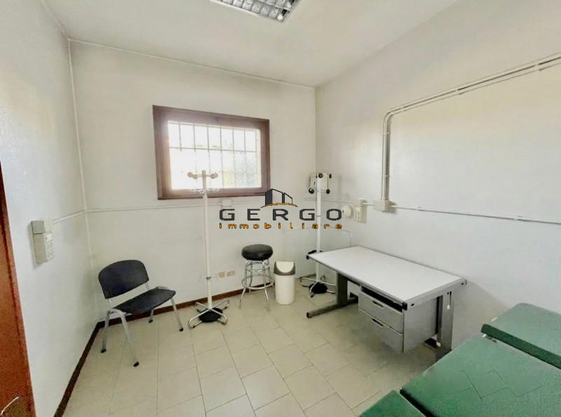 (Per INFO Cristina 3389226442) Ad Albignasego, in zona Ferri, comodo all'uscita della tangenziale...