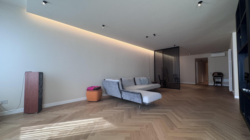 Nel cuore del centro storico di Monselice, ai piedi del Castello e all’ombra della Torre, proponi...