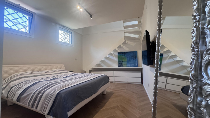 Nel cuore del centro storico di Monselice, ai piedi del Castello e all’ombra della Torre, proponi...