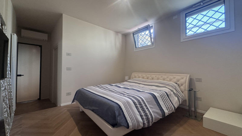 Nel cuore del centro storico di Monselice, ai piedi del Castello e all’ombra della Torre, proponi...