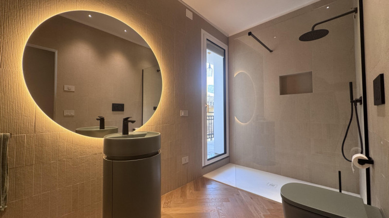 Nel cuore del centro storico di Monselice, ai piedi del Castello e all’ombra della Torre, proponi...