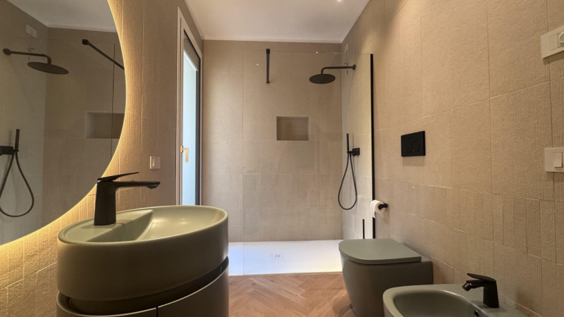 Nel cuore del centro storico di Monselice, ai piedi del Castello e all’ombra della Torre, proponi...