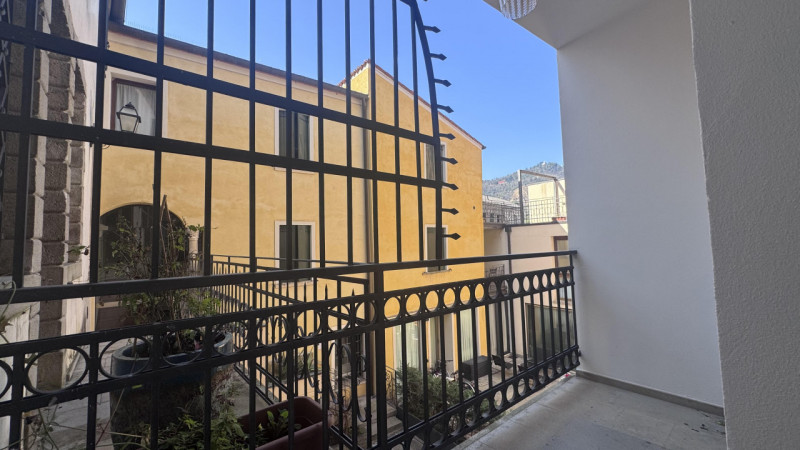 Nel cuore del centro storico di Monselice, ai piedi del Castello e all’ombra della Torre, proponi...