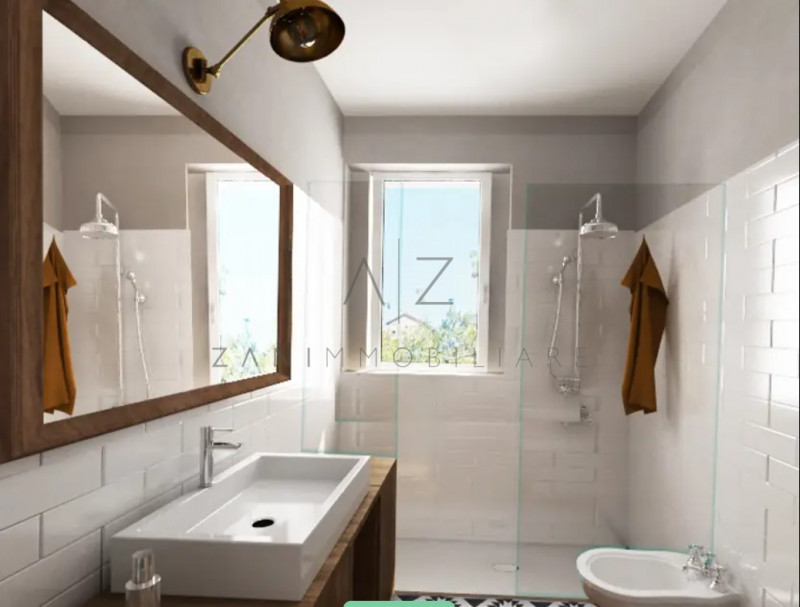 Proponiamo in vendita, nel centro storico di Castelfranco Veneto, un palazzetto cielo-terra su du...