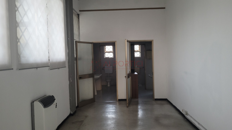 Comune di PIOVE DI SACCO – Porzione di CAPANNONE ad uso MAGAZZINO di mq.274 calpestabili con area...