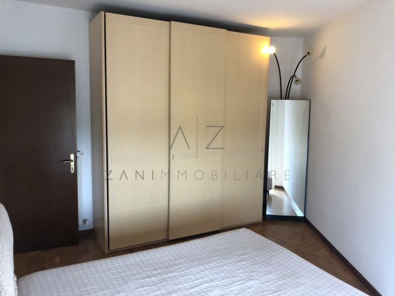 Caerano di San Marco, a due passi dai principali servizi, proponiamo appartamento al primo e ulti...