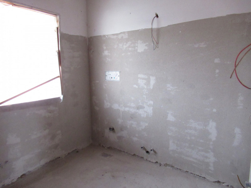 Ad Arcade (TV), proponiamo in vendita porzione di bifamiliare al grezzo, disposta su tre livelli....