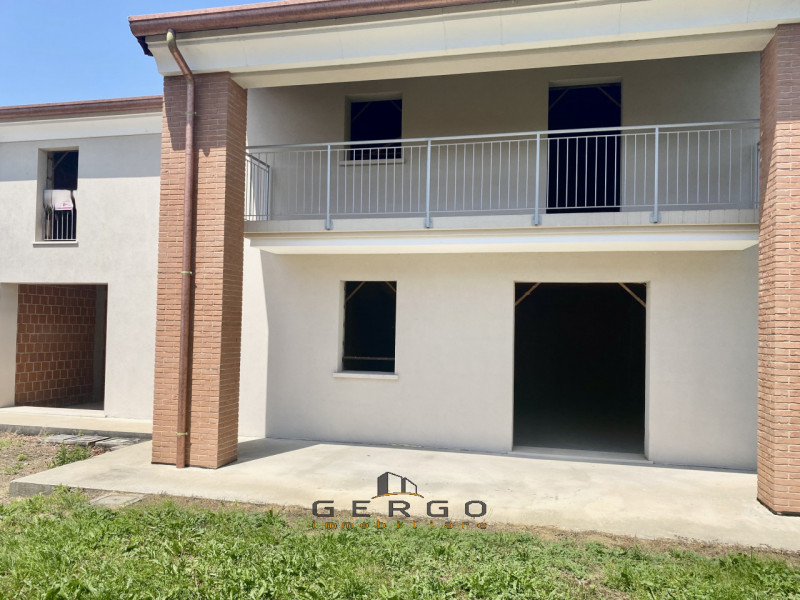 (Per INFO 3316190143) A Camposampiero, in frazione Rustega, proponiamo in vendita una bifamiliare...