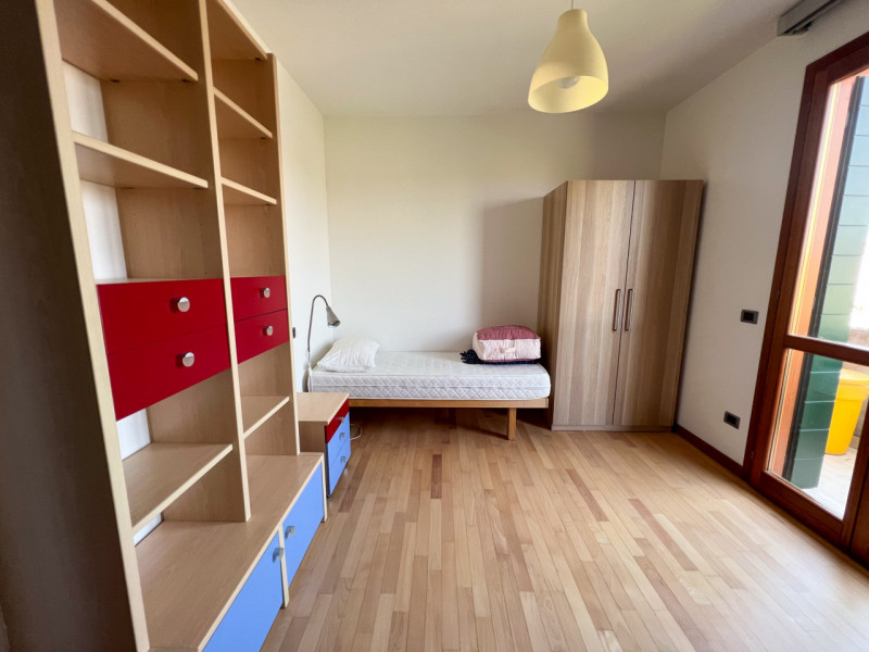 DISPONIBILE UNA STANZA MATRIMONIALE A USO SINGOLA 

SOLO PER STUDENTI AGRIPOLIS LEGNARO


A pochi...